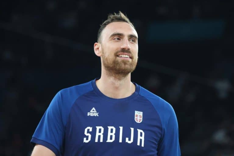 SRPSKI REPREZENTATIVAC ZAVRŠIO U BOLNICI! Udarna vest pred utakmicu Evrolige, poznato zbog čega će ponovo biti van terena