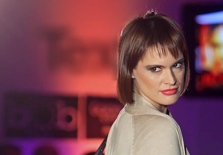 BILA JE ARMANIJEVA MUZA, SINONIM ZA LUKSUZ I GLAMUR: Naša najpoznatija manekenka sad radi u PEKARI i evo kako izgleda u 6 ujutro kad sprema pecivo (FOTO)