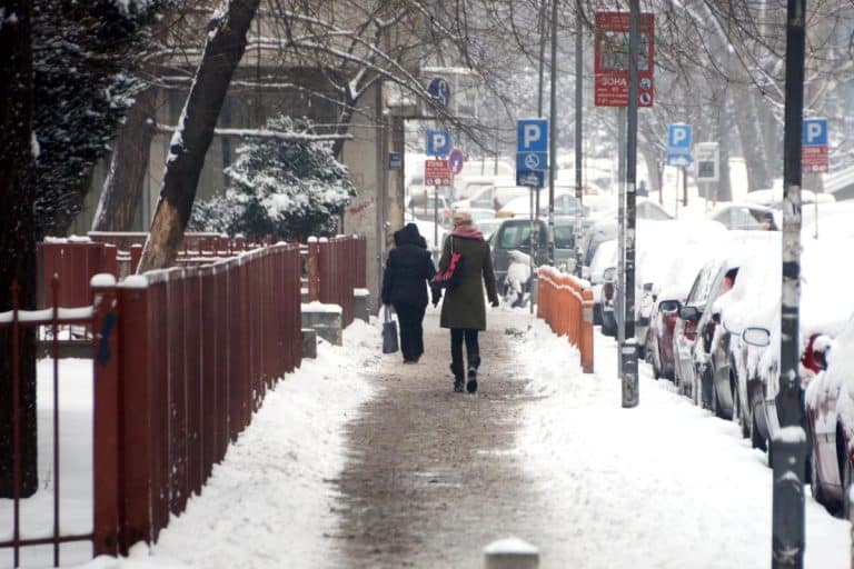 Kako se rešiti modrice nakon pada na ledu: Ova tri trika će vam pomoći da brzo i efikasno umanjite bol