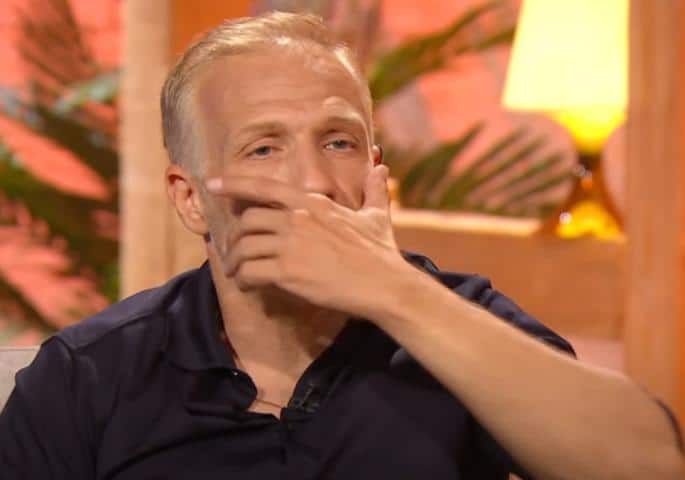 KURIR SAZNAJE! DEVOJKA PRIJAVILA MILANA KALINIĆA DA JU JE TUKAO! Drama na Novom Beogradu: Glumac pobegao