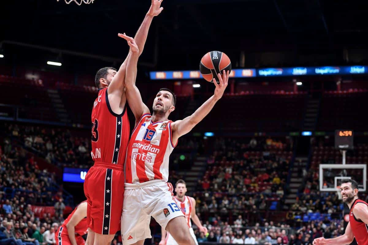 ANEMIČNA ZVEZDA IZREŠETANA U MILANU: Manekeni stotkom uništili crveno-bele! Mirotić blistao, Teodosić isključen!