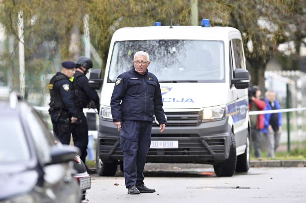 HRVATI BESNI ŠTO JE MINISTARKA POSETILA NAPADAČA PRVAKA U ZAGREBU: “Nije mi jasno kako je policija to dopustila!” (FOTO)