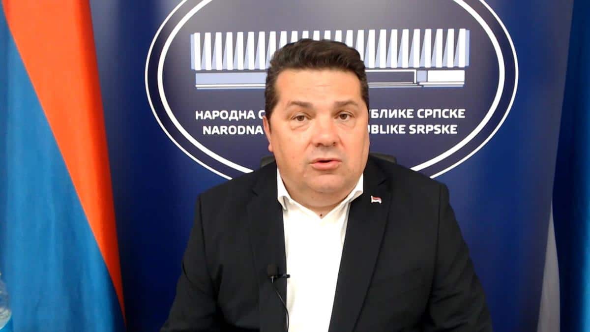 STEVANDIĆ JASAN: Кo je pozvao Кurtija u BiH, pozvao je Republiku Srpsku na samoopredjeljenje! Oni koji se igraju ovom vatrom, Boga mi će se o nju i opeći