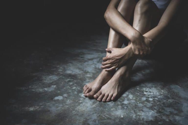 “NASILJE JE POČELO KAD SAM OSTALA TRUDNA” Kragujevčanka progovorila o torturi u braku, a sada joj je bivši spalio kola