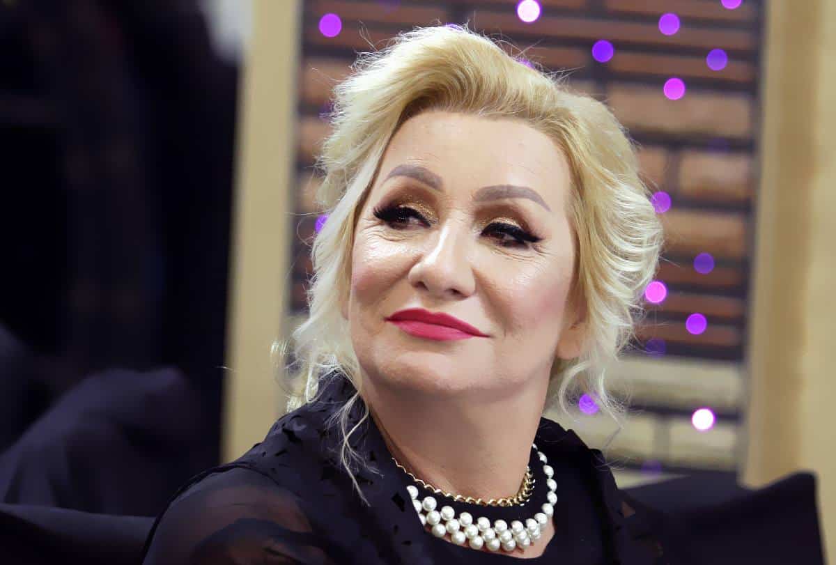 VESNA ZMIJANAC OTHRANILA DEVOJČICU IZ ZVEČANSKE: Pevačica poželela da je usvoji, ali nakon trudnoće je došlo do promene plana