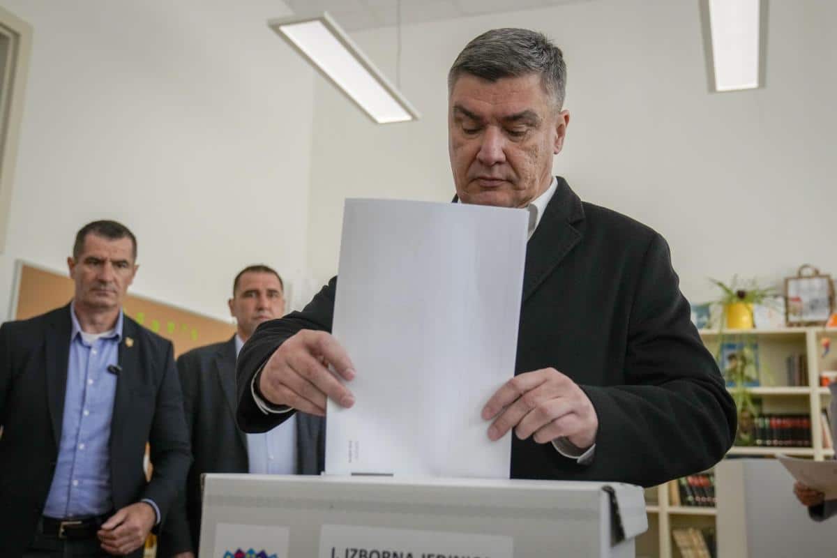 OSAM KANDIDATA ZA PREDSEDNIKA HRVATSKE: Evo kako se kotira Zoran Milanović, a kako njegovi protivnici