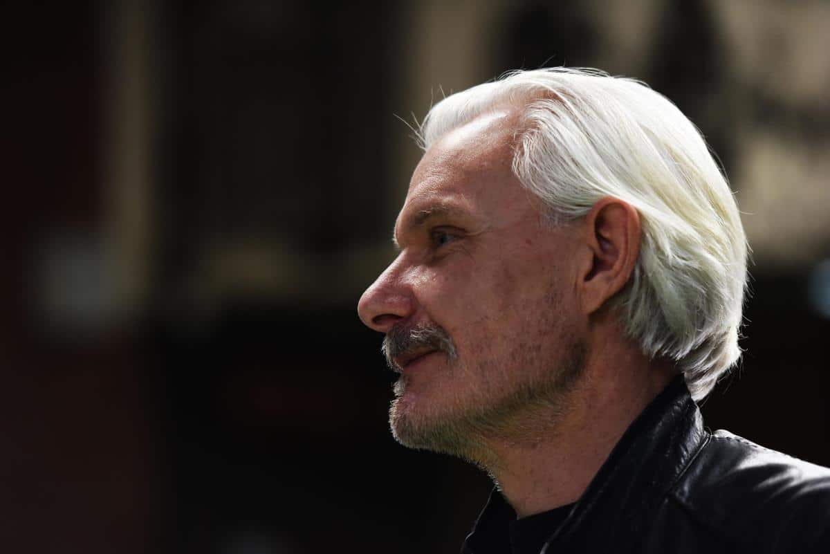Saznao sam pred početak predstave” Pele je zbog porodične tragedije osedeo u 28. godini: “Na dan sahrane sam igrao komediju