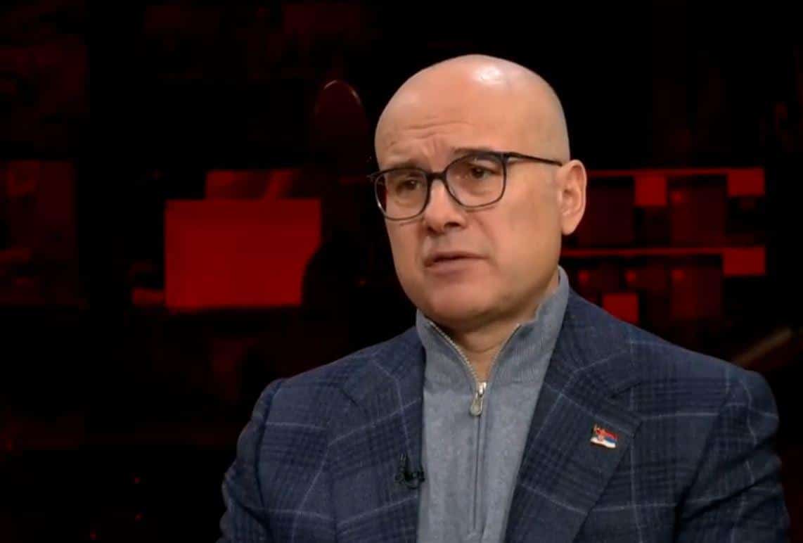 “ĐACI I ŠKOLE NISU POLIGON ZA IŽIVLJAVANJE” Premijer Vučević: Tokom prepodneva potpun izveštaj o školskim upravama! Čas ne može trajati ispod 30 minuta