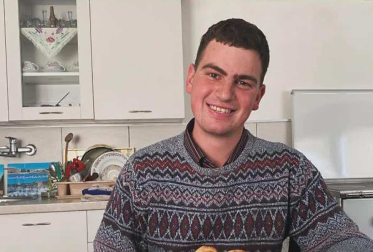 Mladi gorštak Luka sa Zlatibora se preselio na selo, čuva stoku i dobro zarađuje: Čestitao Božić svim pravoslavcima! Jedan detalj oduševio mnoge Foto