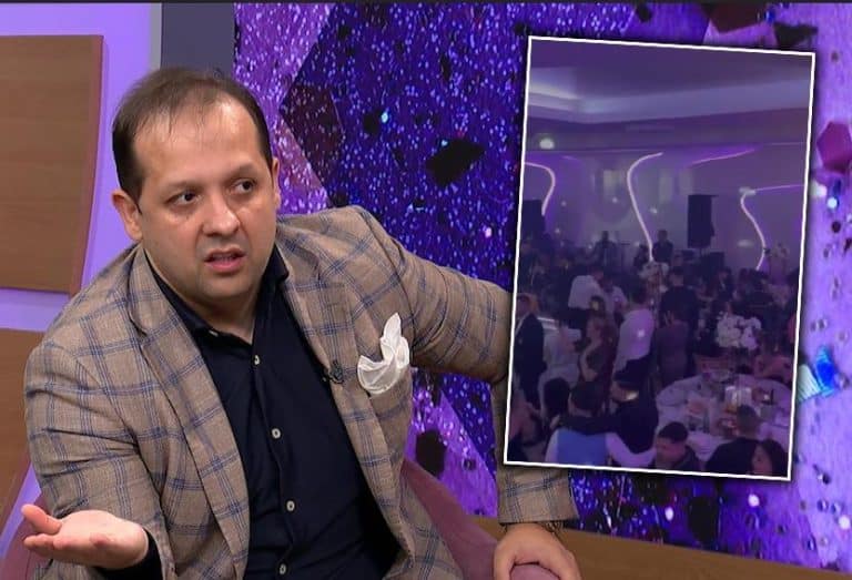 NAŠ PEVAČ U AUSTRIJI NAPRAVIO HAOS! Novu godinu dočekao u Beču, okićen evrima od glave do pete! (VIDEO)