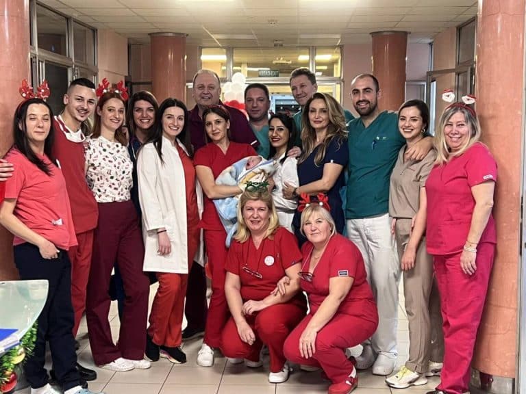 OVO JE PRVA BEBA U NOVOJ GODINI! Rođena u prvoj sekundi – dečak i mama Bojana se osećaju dobro (FOTO)