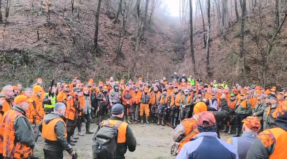 SLAB ULOV, A VELIKI ODZIV LOVACA Tradicionalna lovačka manifestacija „Jastrebački vuk“ održana u okolini Ribarske Banje
