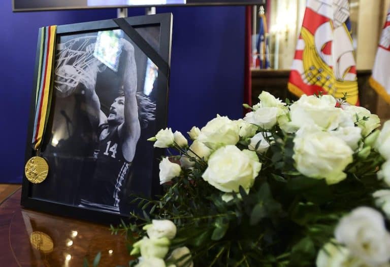 NAJVEĆA IMENA SRPSKOG SPORTA NA OPROŠTAJU OD PRAJE: Košarkaši i fudbaleri, partizanovci i zvezdaši, toliko je veliki bio Dalipagić