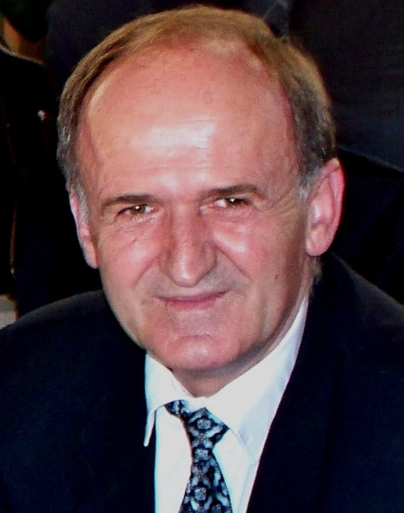TRSTENIK U ŽALOSTI ZA ISTAKNUTIM PROFESOROM I PEDAGOGOM In memoriam: dr Milomir Mijatović, profesor u penziji