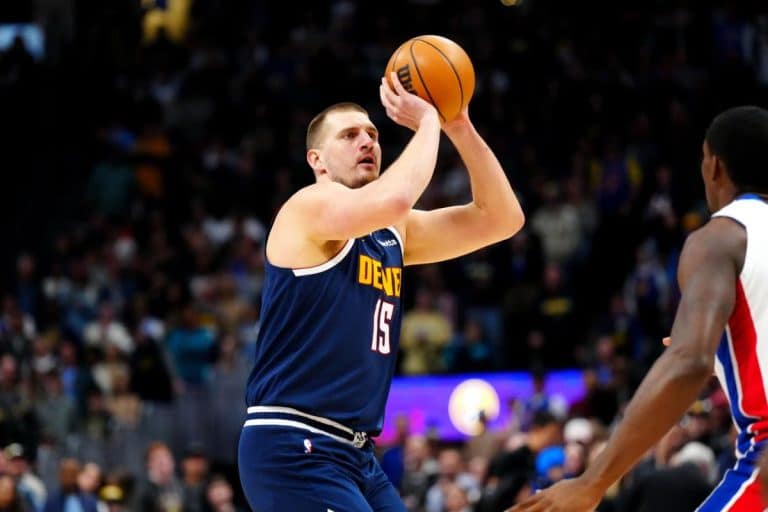 DAME I GOSPODO – NIKOLA JOKIĆ! SRBIN JE OVO JEDINI U ISTORIJI URADIO! Oborio je još jedan rekord – iza njega je Lebron Džejms i teško će ikada stići Džokera