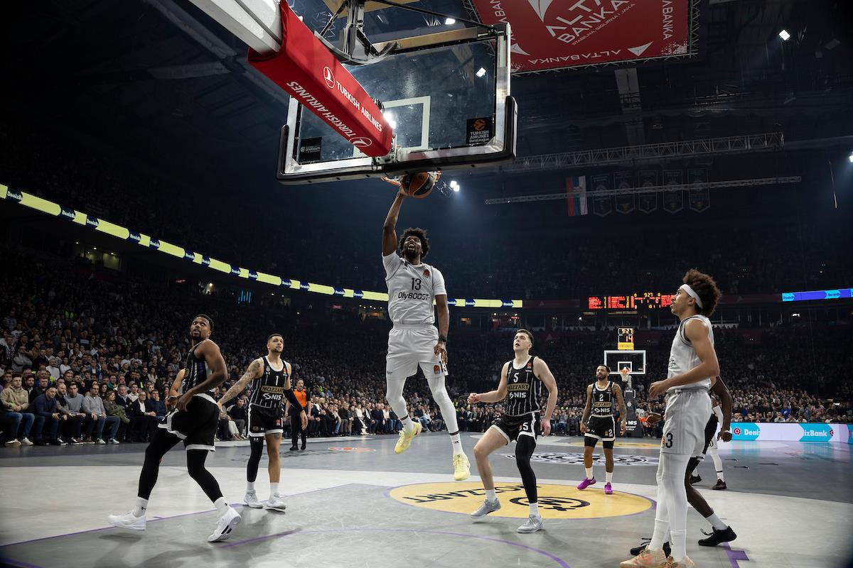 PARTIZAN – PARIZ: Bonga zapalio Arenu, crno-beli uhvatili priključak!