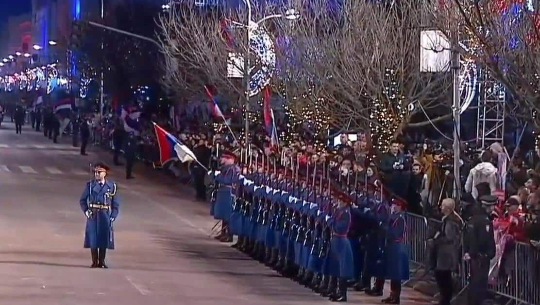 ZA VEČNOST ROĐENA: Svečani defile povodom DANA REPUBLIKE SRPSKE (VIDEO, FOTO)