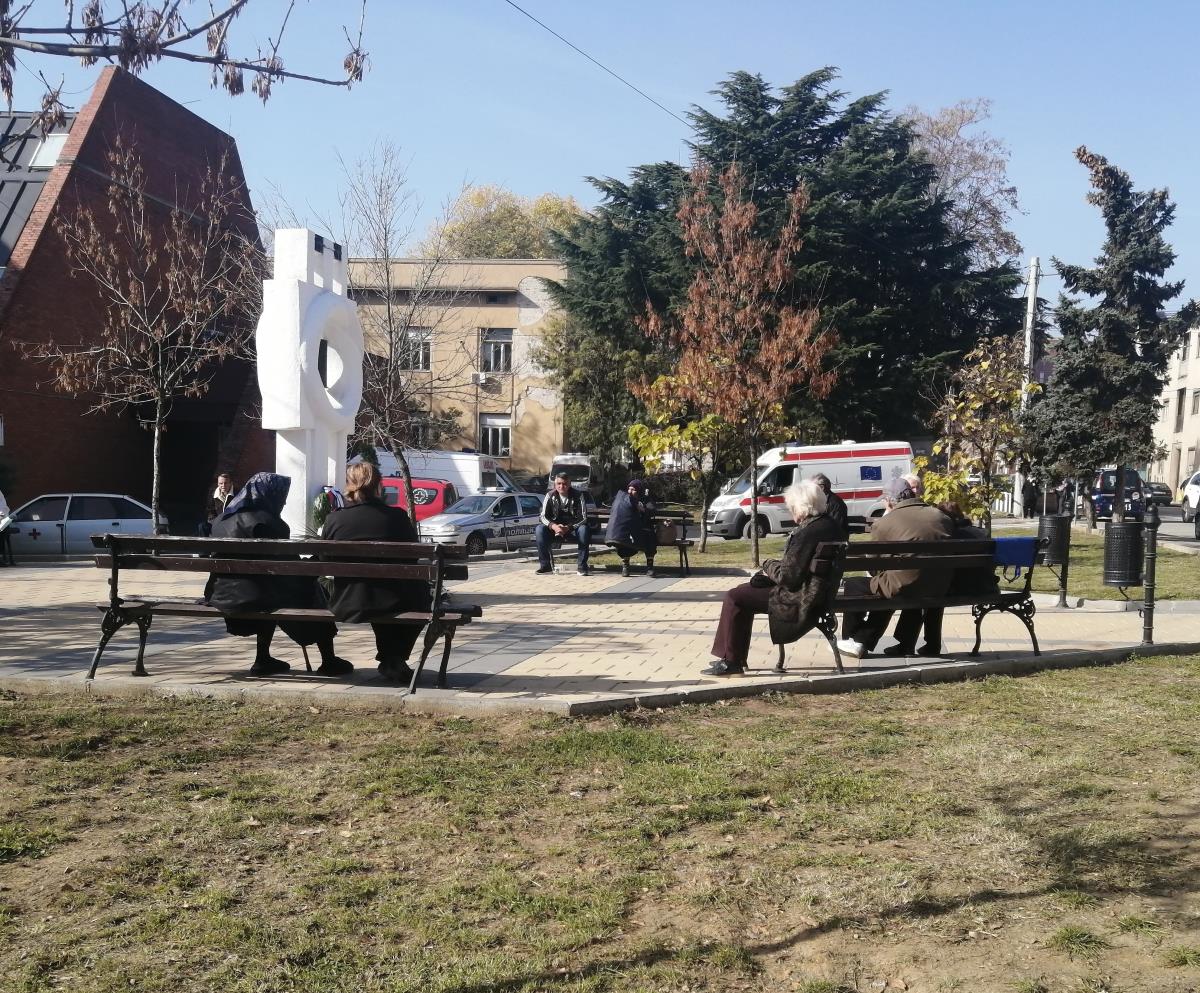 SEĆANJA KOJA NE BLEDE, NAVIRU U VREME PRAZNIKA: Emotivna i istinita priča iz Vranja o prijateljstvu Milana i Dragana, udovaca koji su se upoznali na groblju