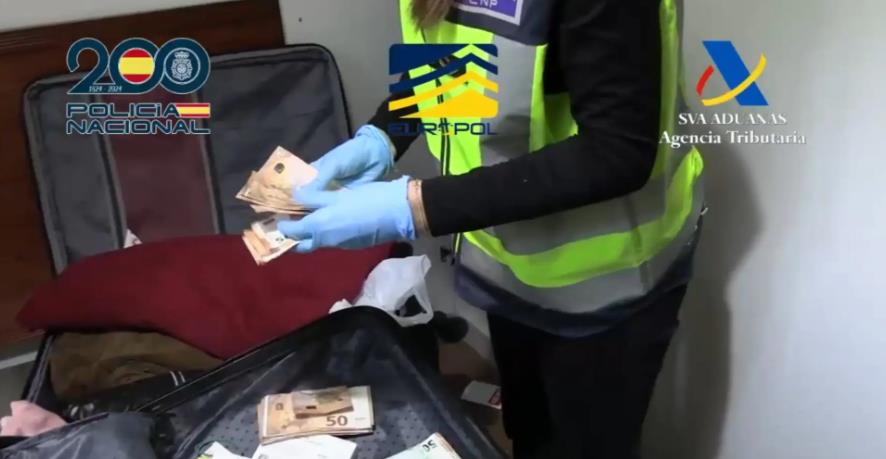 OBEĆAVALI BOLJI ŽIVOT, PA IH PODVODILI ŠIROM EVROPE 30 ljudi uhapšeno u velikoj akciji Evropola, uključeni u lanac trgovine ljudima u Hrvatskoj i Španiji