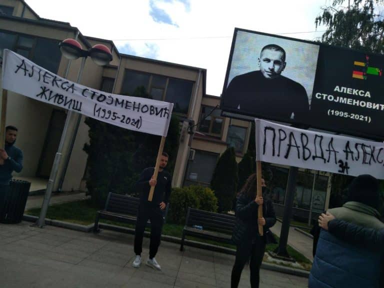 “DA LI JE NA OPTUŽENIČKOJ KLUPI POGREŠAN ČOVEK?” Na početku suđenja za smrt Alekse Stojmenovića iz Aleksinca advokat okrivljenog ŠOKIRAO