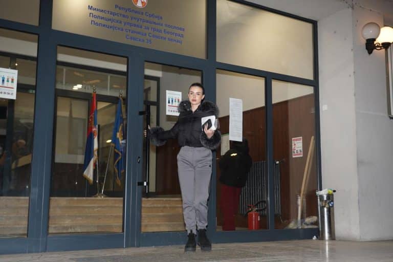 ANITA NASTAVLJA DA RAZOTKRIVA ANĐELA I NJEGOVU PORODICU: “Njegova majka me je vređala, pričao mi je da će…”