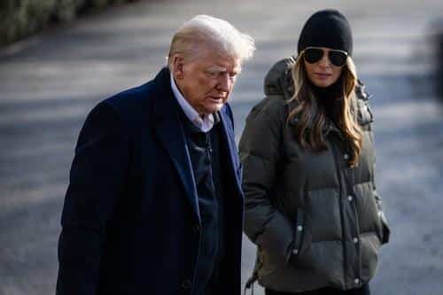 Melanija ovog političara poljubila pred Trampovim očima, a muža “ni da pipne”: Zbog jednog detalja kruže teorije zavere da prvu damu menja dvojnica