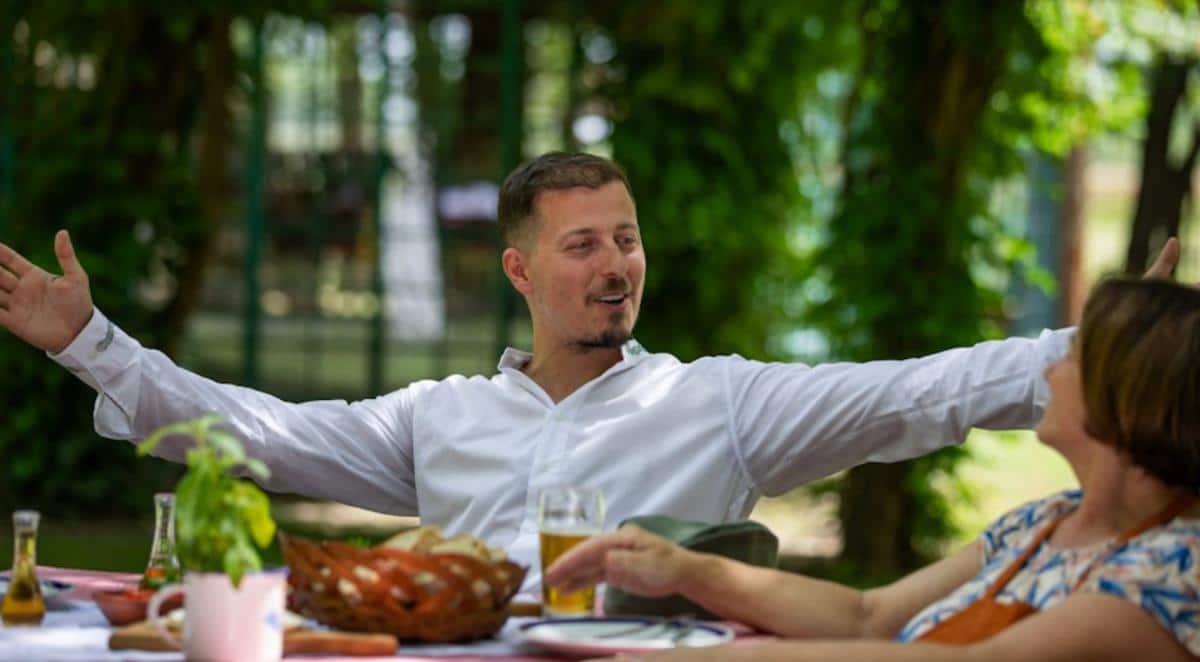 “RANO JE ZA MOJ KONCERT, NEMAM HITOVE ZA TO, MOŽDA ZA 6 GODINA” Dinča iskreno o karijeri, dotakao se i biznisa od koga zarađuje brdo love: Nisam očekivao…
