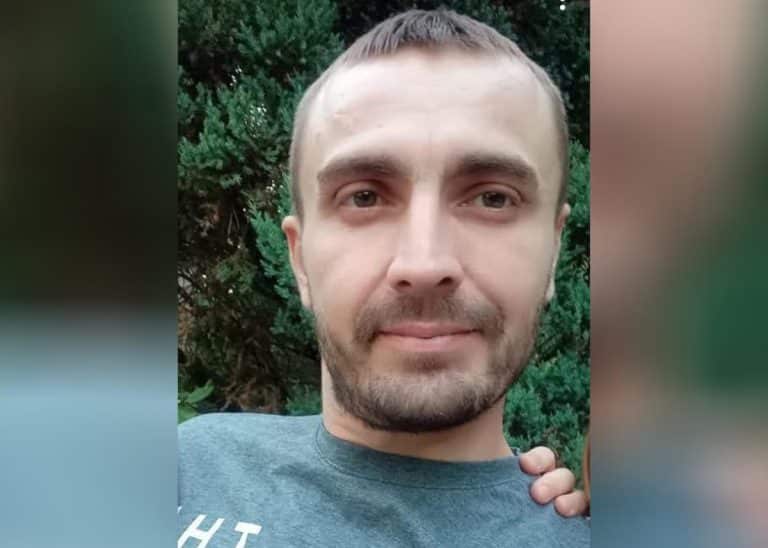 MAJKA MU UMRLA PRE 20 DANA…” OVO JE IVAN KOJI JE POGINUO KOD PARAĆINA! Tužna sudbina oca troje dece koji je nastradao u direktnom sudaru sa “opelom