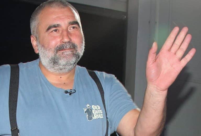 TI SI GLUPA” Miki Đuričić nije znao da kamere snimaju pa izvređao voditeljku u emisiji, ona pobesnela, produkcija hitno reagovala: UMEŠALA SE I ANĐELKA PRPIĆ