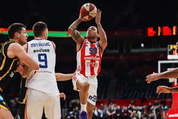 CRVENA ZVEZDA SE OSVETILA SPLITU I GLASNO NAJAVILA VEČITI DERBI: Kenan i Jago se raspucali, Nedović se vratio