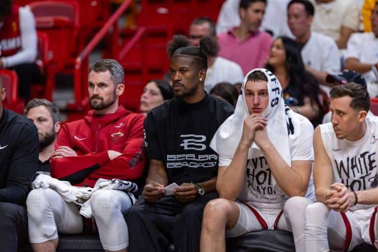 SRBIN DOBIO NIKAD GORE VESTI! Nikola Jović prvo izgubio meč, pa saznao da ostaje bez velikog prijatelja!