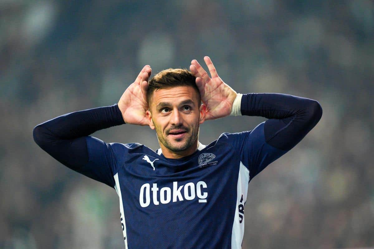 TADIĆ DONEO POBEDU FENERBAHČEU: Dušan oduzeo loptu rivalu, a onda na šmekerski način pogodio za tri boda