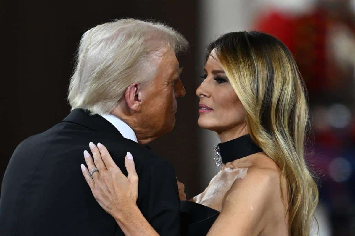 Srbi ne prestaju da bruje o “žigu Jugoslavije” koji nosi Melanija Tramp: “Dokaz da je naše gore list”, komentari zapalili mreže, evo o čemu je reč