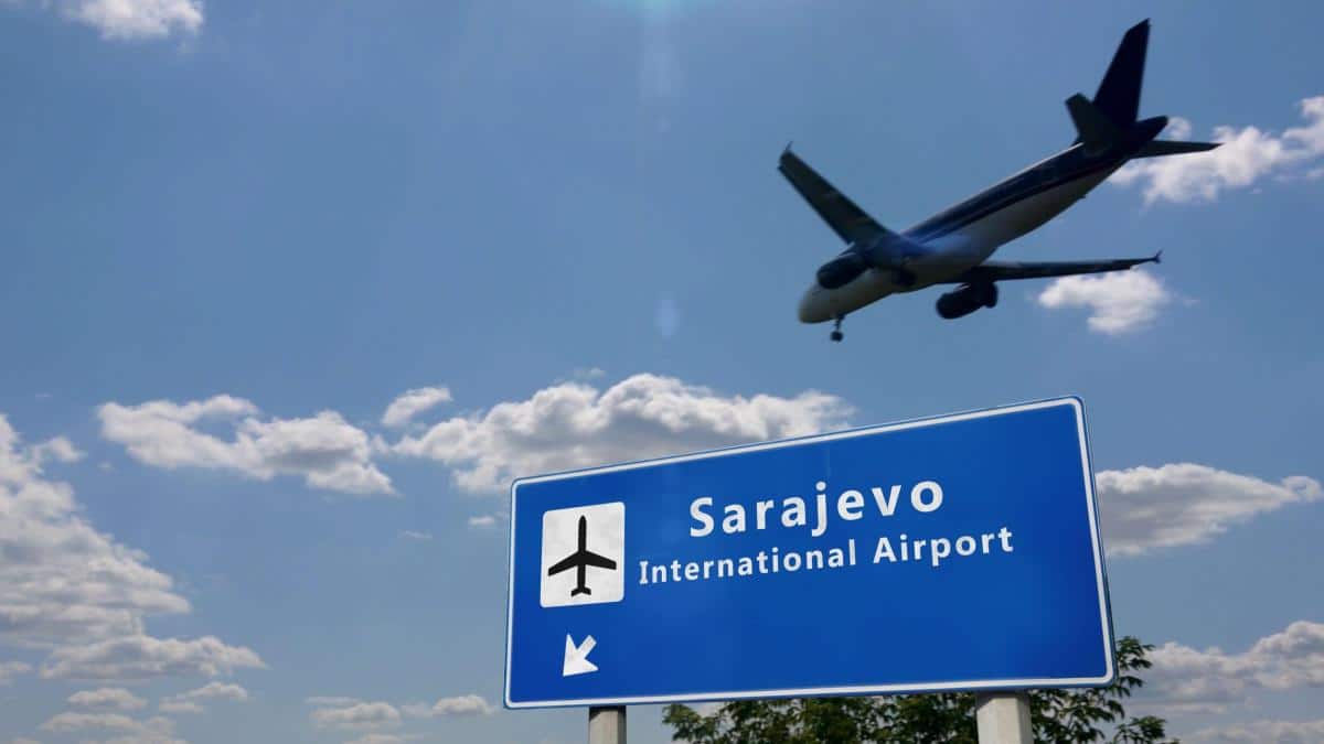 EVAKUISAN MEĐUNARODNI AERODROM U SARAJEVU: Primećen sumnjiv prtljag, u akciju stupile diverzione ekipe
