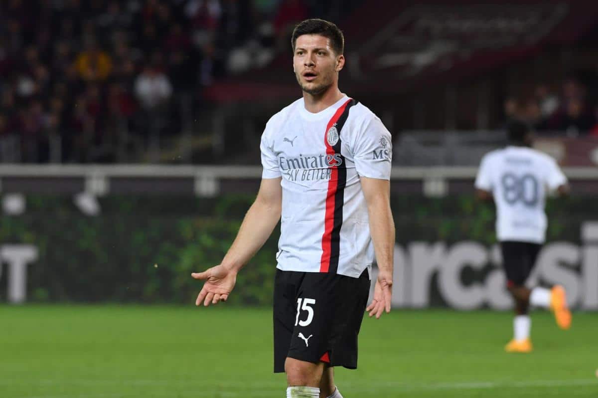 LUKU JOVIĆA MILAN NUDI “ZA DŽABE” Šta se desilo sa igračem koji je pre 5 godina koštao 63 miliona evra?!