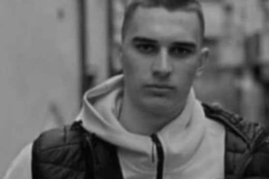 “SVE ŠTO ČUJEMO U SUDNICI JE KAO DA GA PONOVO UBIJA” Na današnji dan je pre godinu dana Faris brutalno likvidiran u Sarajevu: Otac i majka izustili samo jedno