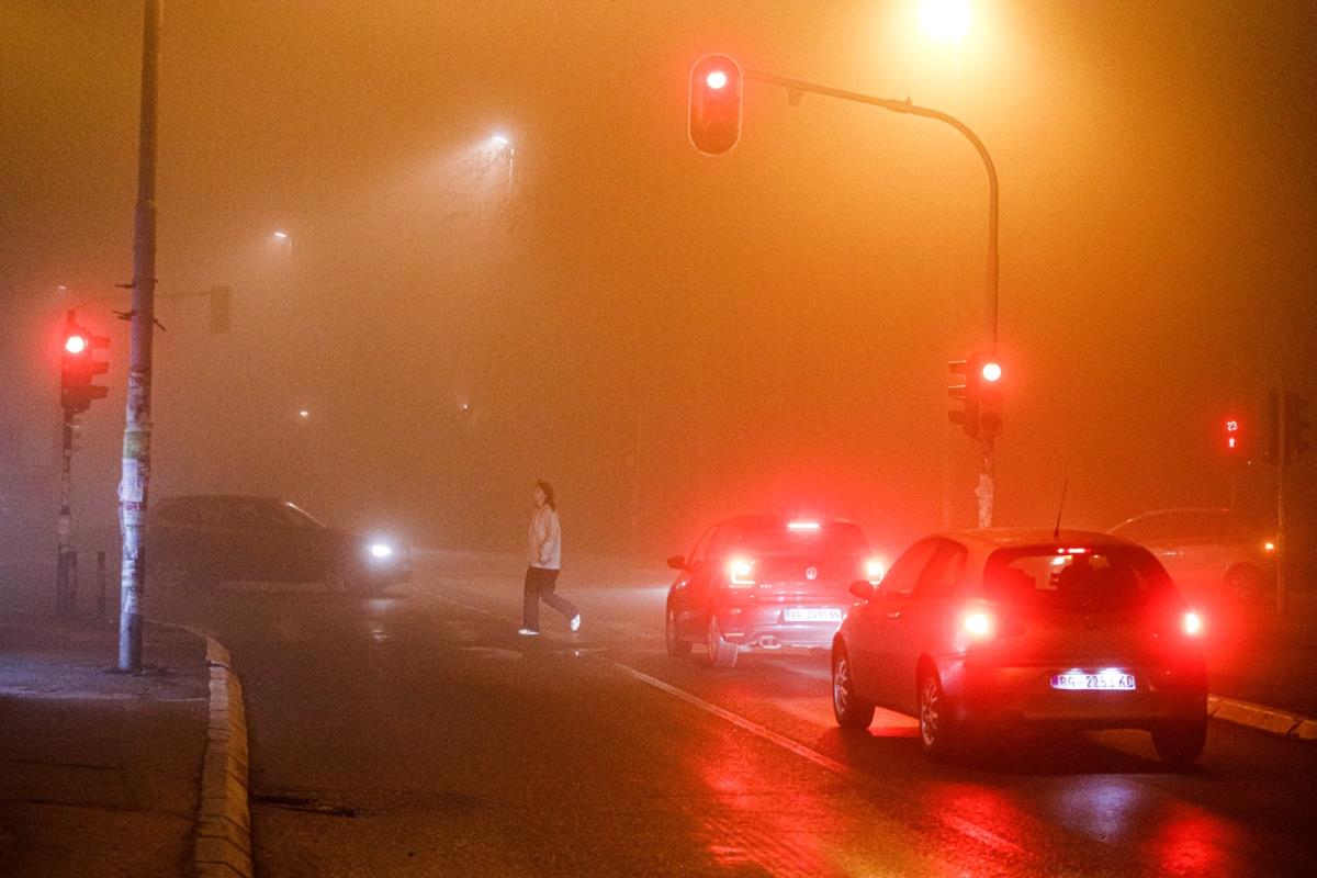 OVAJ DEO DANA JE NAJKRITIČNIJI ZA VOŽNJU, OGLASILI SE IZ AMSS: Oprez zbog jedne stvari, nije samo poledice problem!