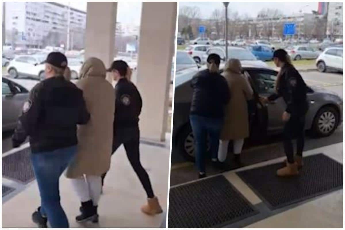 POGLEDAJTE KAKO JE SPROVEDENA BIVŠA DIREKTORKA KOMORE MEDICINSKIH SESTARA: U pratnji UKP, s lisicama na rukama i kapuljačom na glavi, pravo u auto (VIDEO)