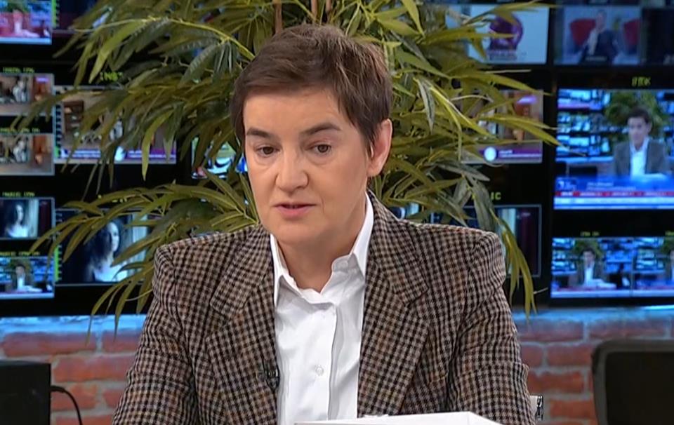 “DOVEŠĆEMO ČITAV SISTEM DRŽAVNIH UNIVERZITETA U OPASNOST!” Brnabić: Nemojte više da se zavaravamo, treba voditi računa o 230.000 porodica koje imaju studente