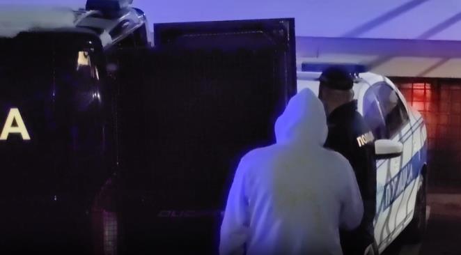 PORODILA SE U STANU, PA MRTVU BEBU BACILA U SMEĆE! Majka (28) iz Podgorice koja je osumnjičena za čedomorstvo braniće se sa slobode!