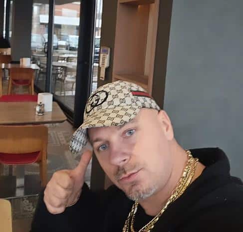 “REAL MADRID” DOVEO MAJKU NA FIZIKALNU, PA NAPAO DOKTORA! Ludnica u Zenici, žena izvukla najdeblji kraj!
