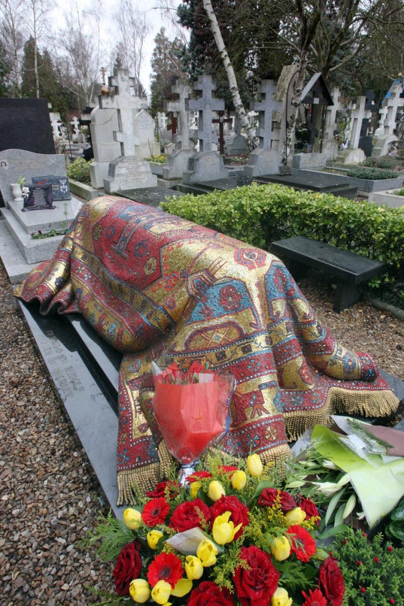 Ovo je najčudniji grob na svetu, bez tradicionalnih obeležja, a svi znaju čiji je: Priča koja se krije iza ima tragičan kraj