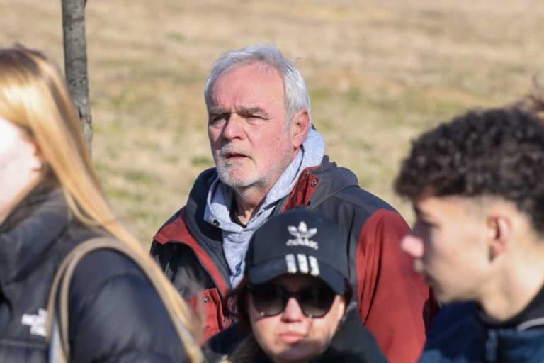 Naš glumac oženio 23 godine mlađu i ima punu kuću dece: Najstariji ima 45, a najmlađi 7, evo kako izdržava porodicu “Imam petoricu sinova i ćerku”