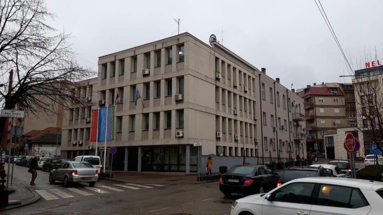 IZ GRADSKE KASE PLANIRANO SKORO 88 MILIONA DINARA: Briga o 56 lozničkih mesnih zajednica