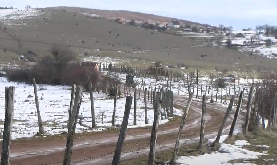 “NISMO IMALI NI STRUJU NI VODU, A ZIME SU ZNALE DA BUDU NEMILOSRDNE” Meštani Pešterske visoravni otkrili: Danas je mnogo lakše, ali nam nedostaje asfalt
