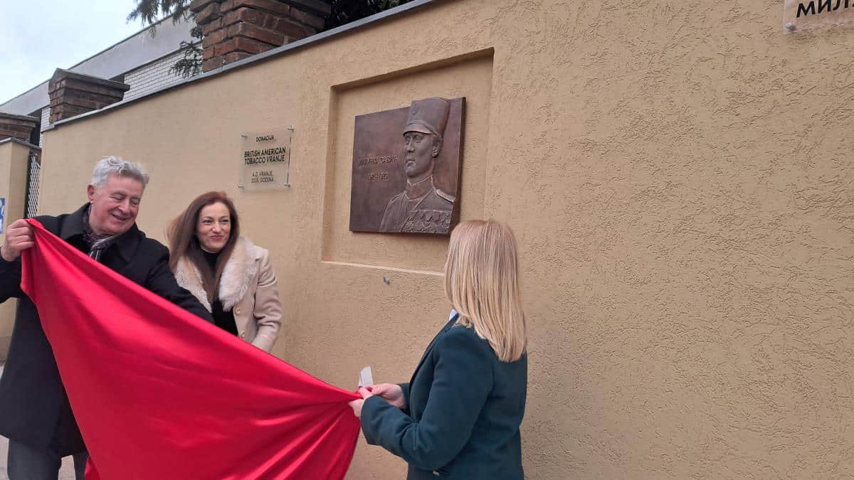 VRANJE SE ODUŽILO SRPSKOJ HEROINI: Otkrivena spomen ploča Milunki Savić