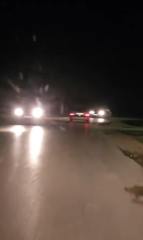 “SVAKO JE DANAS VOZAČ” Snimak bahate vožnje iz Čuruga razbesneo korisnike društvenih mreža: Svi se samo jedno pitaju! (VIDEO)