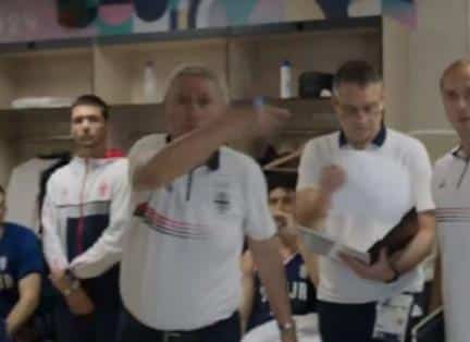 PEŠIĆ POBESNEO DOK JE JOKIĆ CRTAO AKCIJU, ODMAH JE UZBACIO “ULJEZE” NAPOLJE! Isplivao hit snimak iz svlačionice Orlova, kamere uhvatile epski momenat! VIDEO