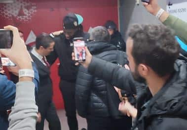 LEPE SCENE POSLE “VEČITOG DERBIJA” Susret Sferopulosa i Lesora – strateg Zvezde se raspitivao o povredi igrača PAO