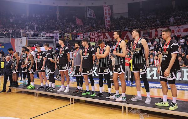 ŠOK – MLADI KOŠARKAŠ NAPUSTIO PARTIZAN! Igrao je za crno-bele na Kupu, a onda je usledio iznenadni odlazak!